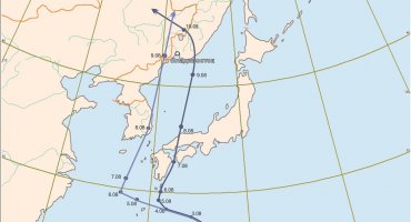 Ухудшение погоды, связанное с тайфуном Нору, может начаться уже 8 августа. На снимке примерные траектории прохождения тайфуна NORU